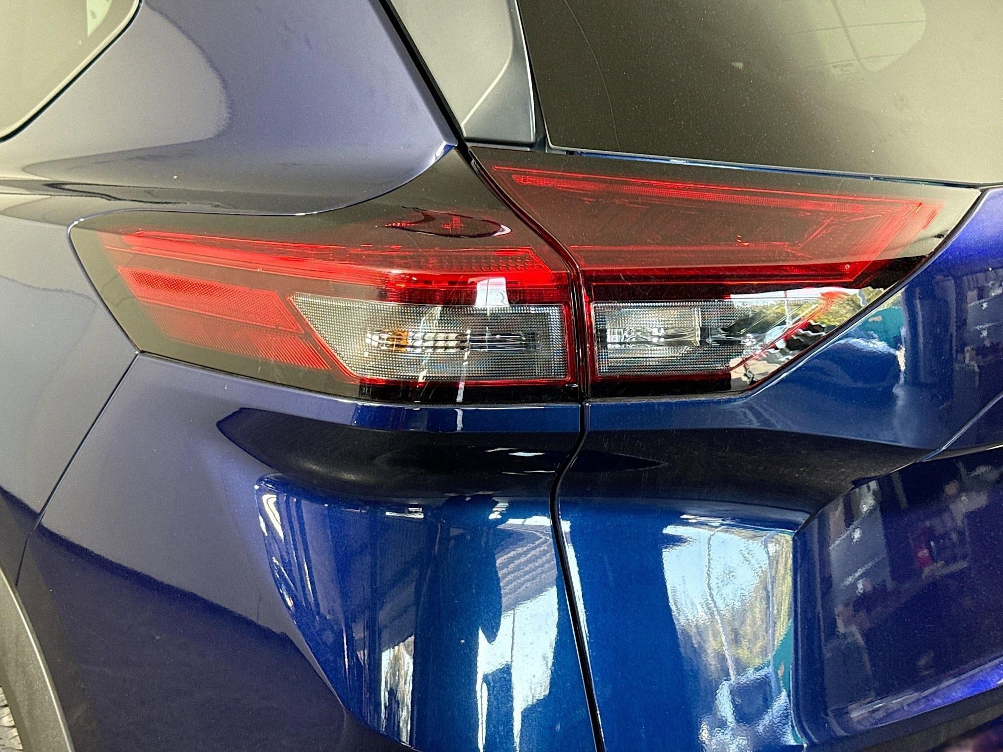 Used 2025 Nissan Rogue SV image 36