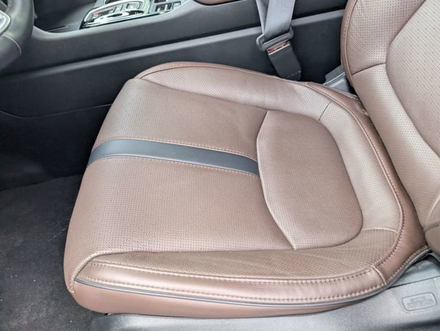 Used 2025 Honda Pilot Elite image 23