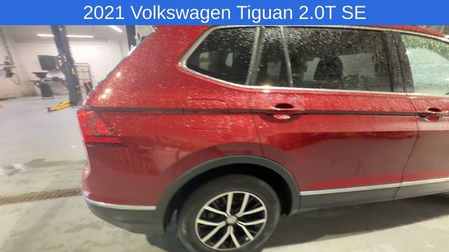 Used 2021 Volkswagen Tiguan SE w/ Panoramic Sunroof Package AWD/4WD image 9