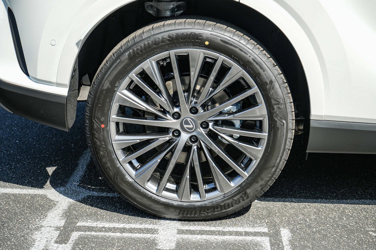 New 2026 Lexus RX 450h AWD image 11
