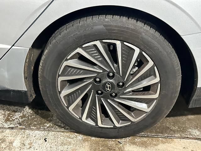 Used 2025 Hyundai Sonata SEL FWD image 23