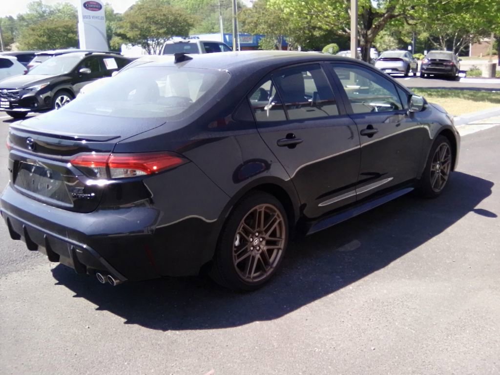 Used 2024 Toyota Corolla SE w/ Convenience Package FWD image 4