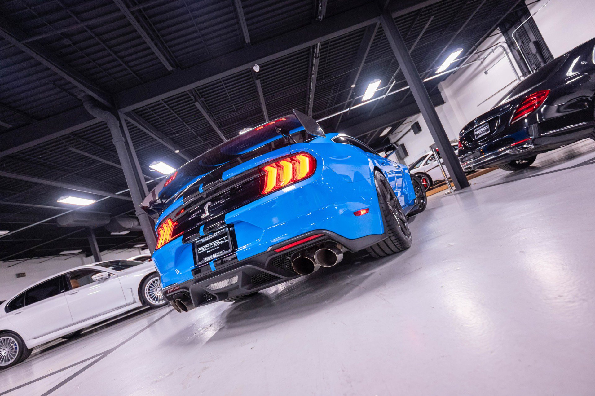 Used 2022 Ford Mustang Shelby GT500 w/ Carbon Fiber Track Pack RWD image 65