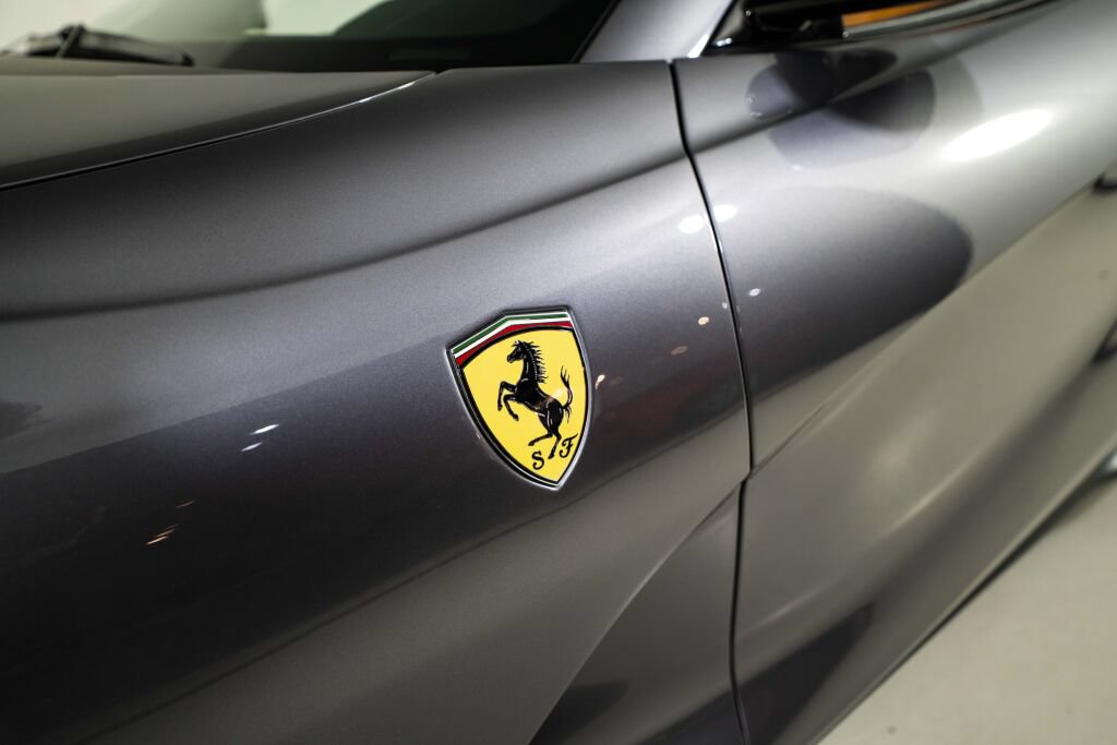 Used 2022 Ferrari 812 GTS RWD image 19