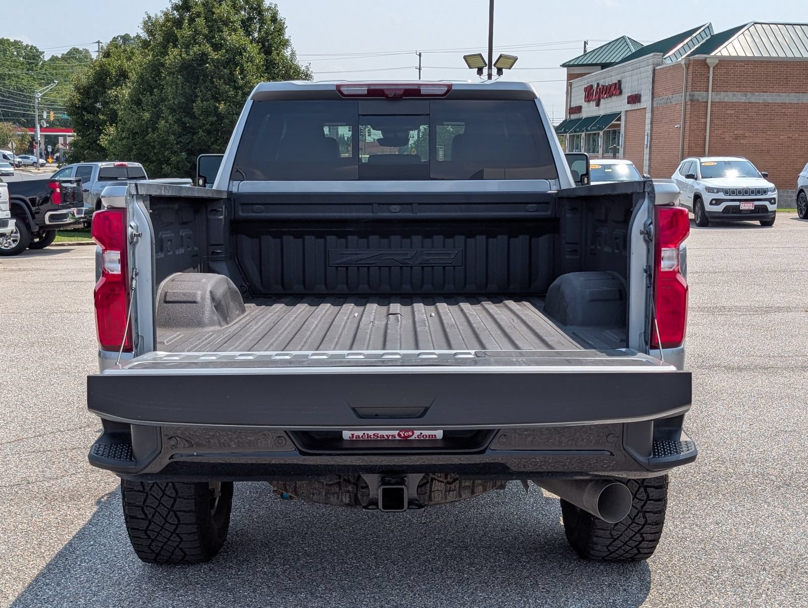 Used 2024 Chevrolet Silverado 2500 ZR2 w/ Technology Package AWD/4WD image 15