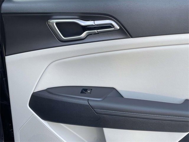 New 2026 Kia Sportage EX image 16