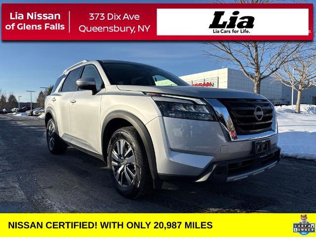 Certified 2025 Nissan Pathfinder SL image 1