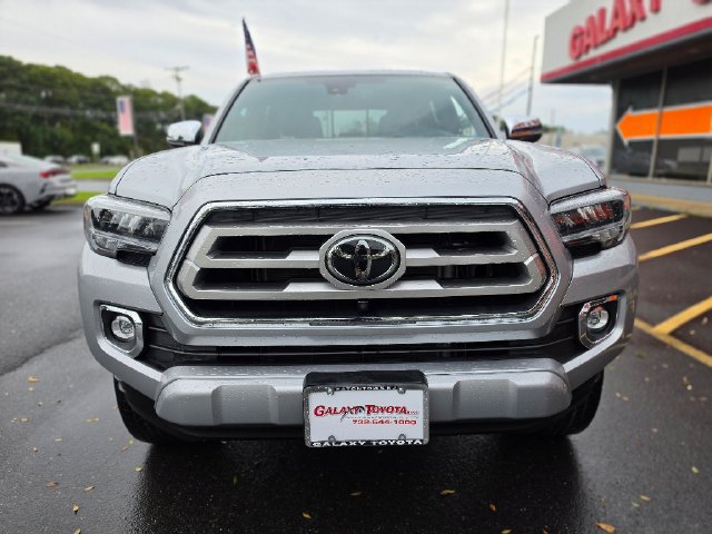 Used 2023 Toyota Tacoma Limited AWD/4WD image 2