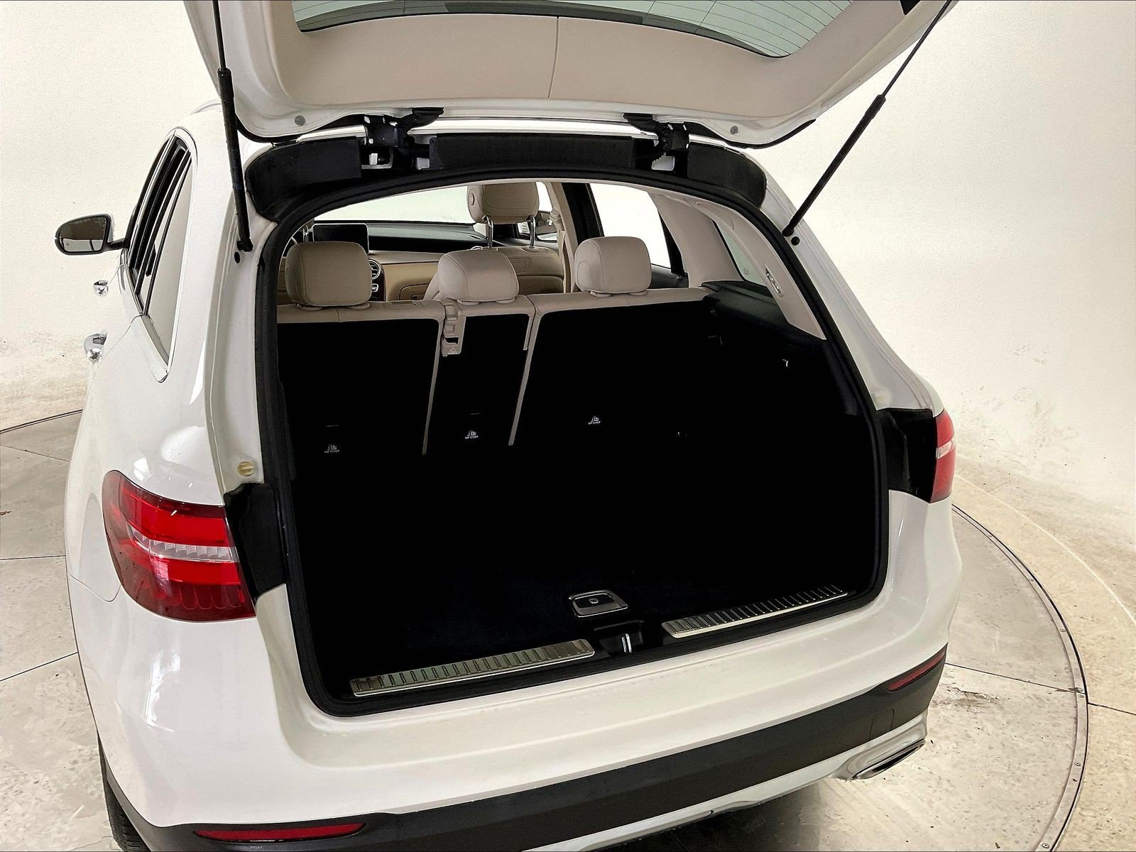Certified 2019 Mercedes-Benz GLC 300 4MATIC image 40