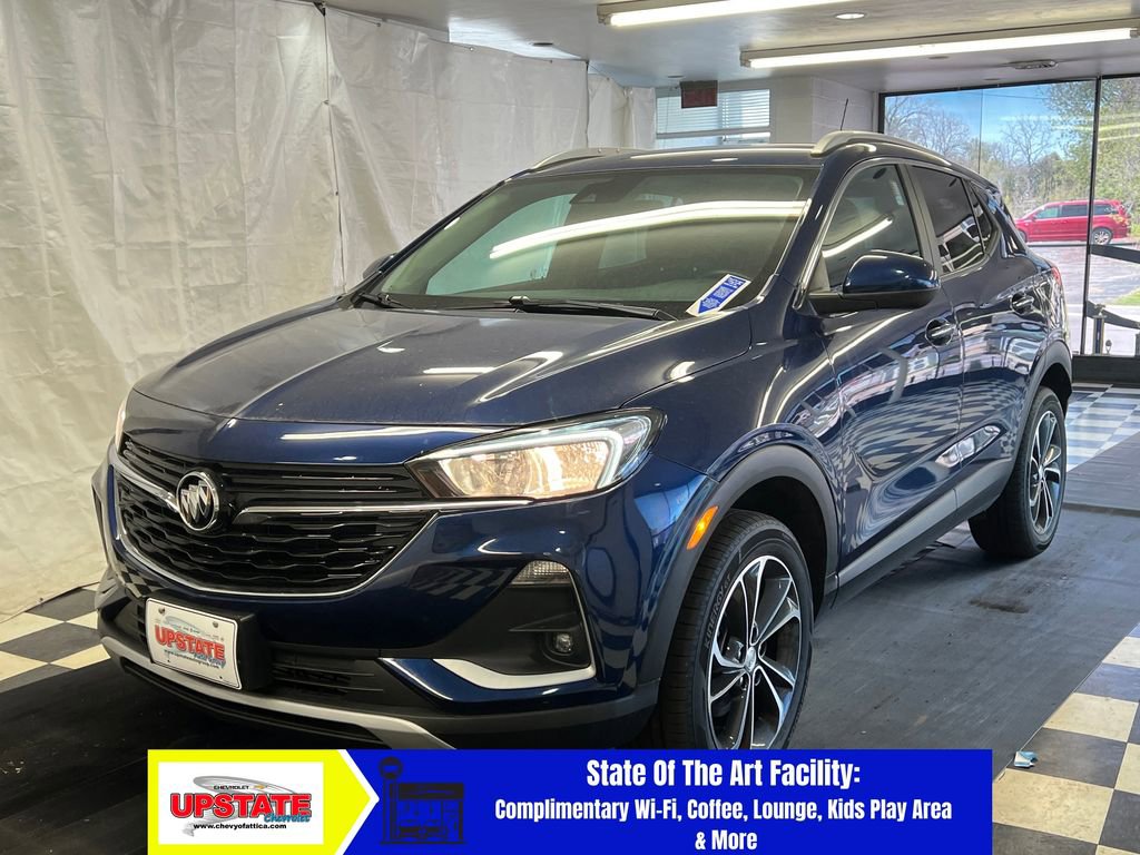 Used 2022 Buick Encore GX Select AWD/4WD image 3