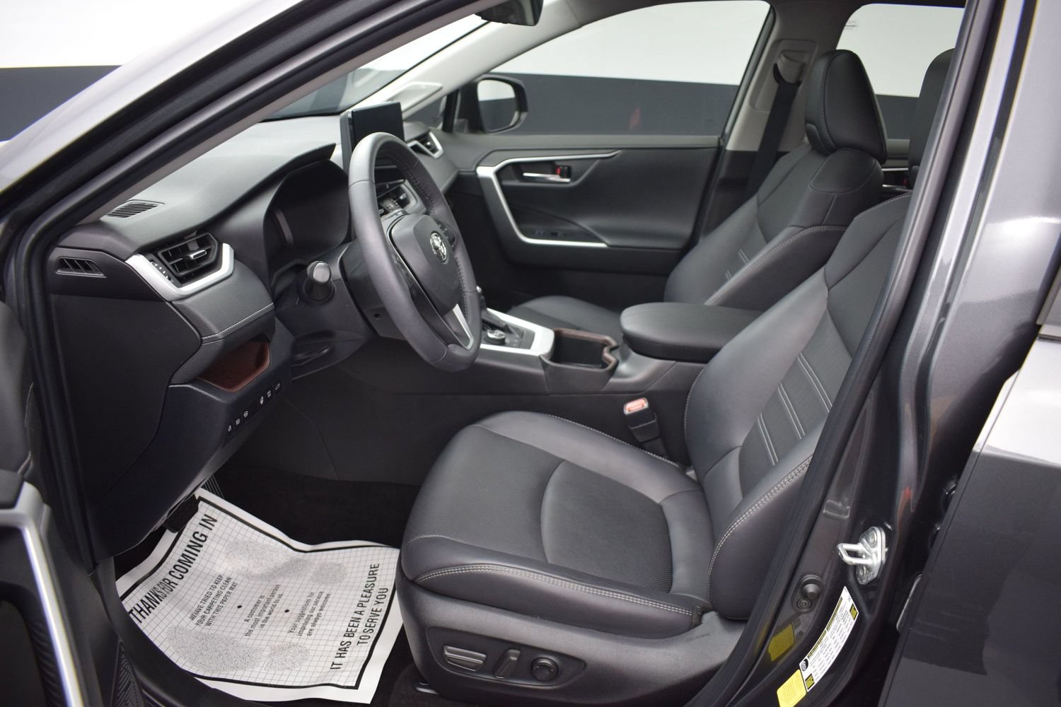 Used 2023 Toyota RAV4 Limited w/ Limited Grade Weather Package AWD/4WD image 16