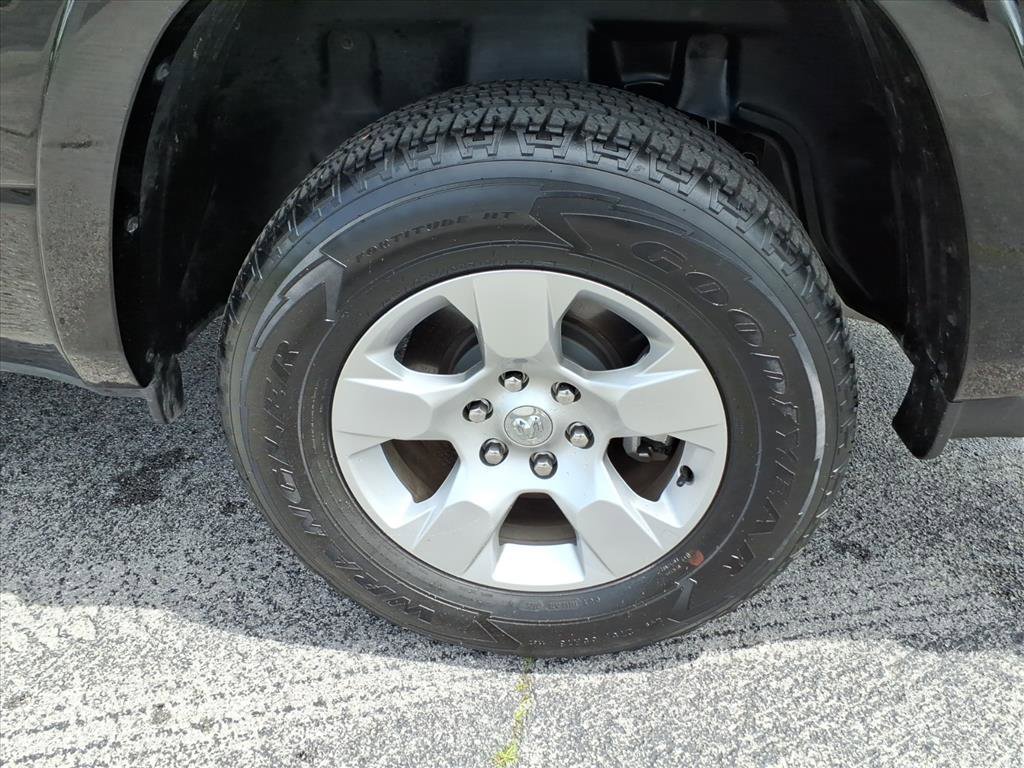 Used 2025 RAM 1500 Big Horn AWD/4WD image 4