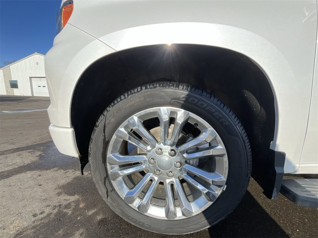 Certified 2023 Chevrolet Silverado 1500 High Country w/ Technology Package image 33