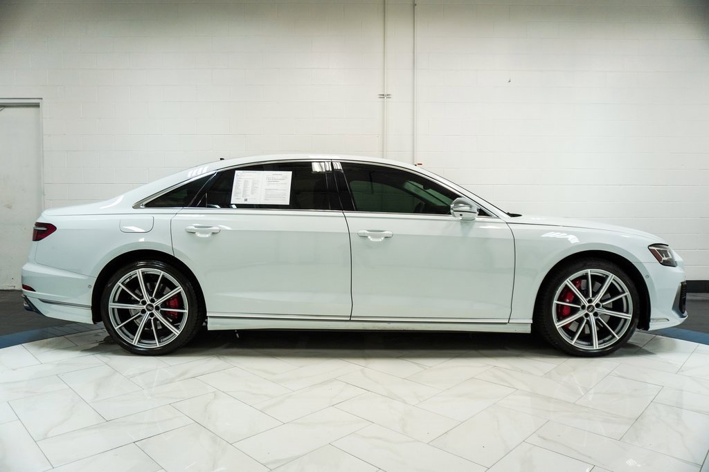 Used 2023 Audi S8 image 9