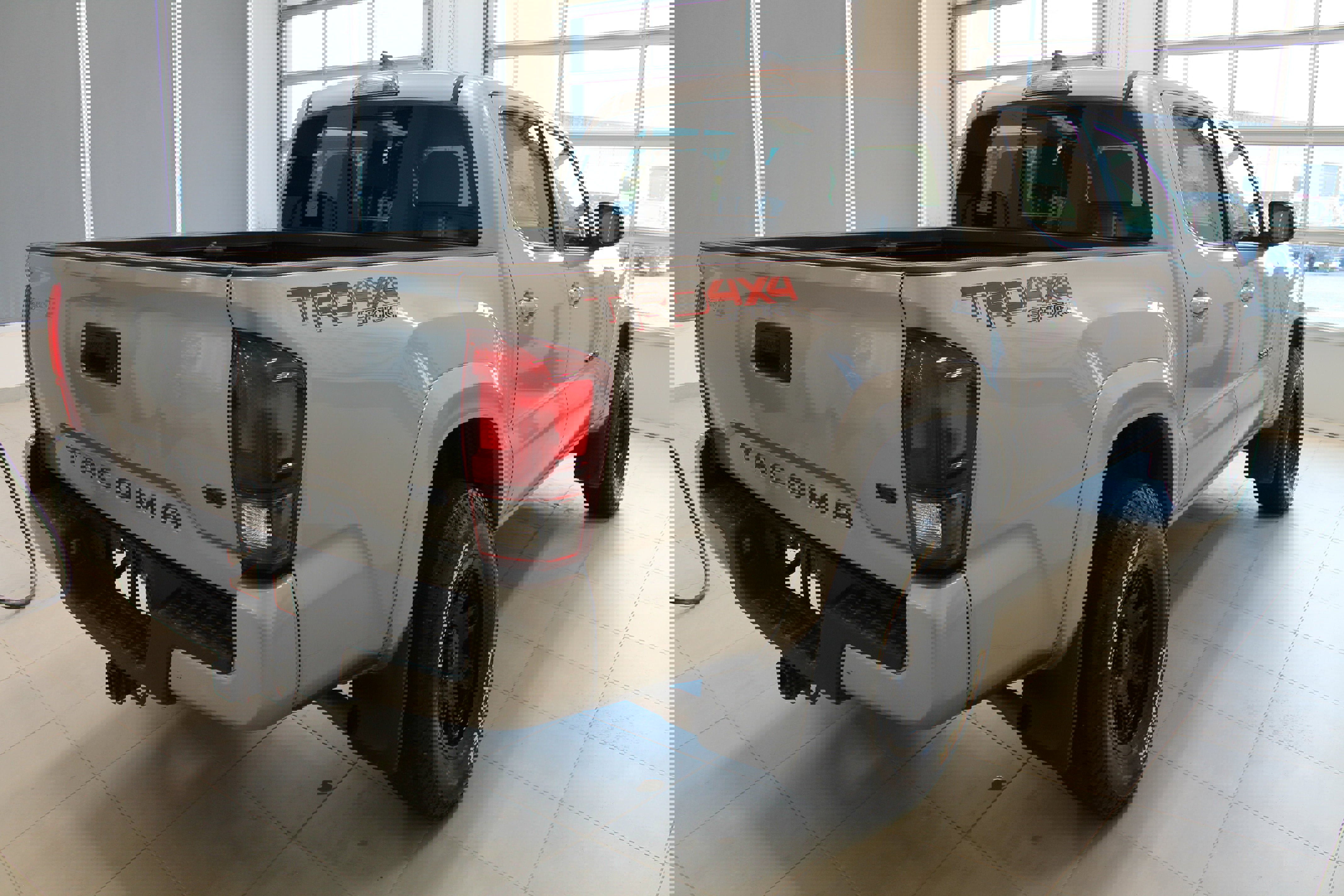 Used 2019 Toyota Tacoma TRD Sport image 3