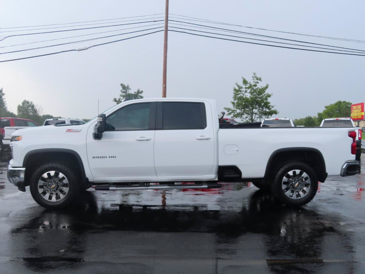 Used 2024 Chevrolet Silverado 2500 LT AWD/4WD image 3