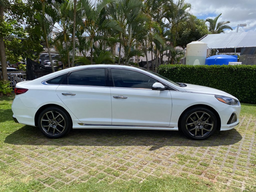Used 2019 Hyundai Sonata Limited w/ Cargo Package FWD image 8