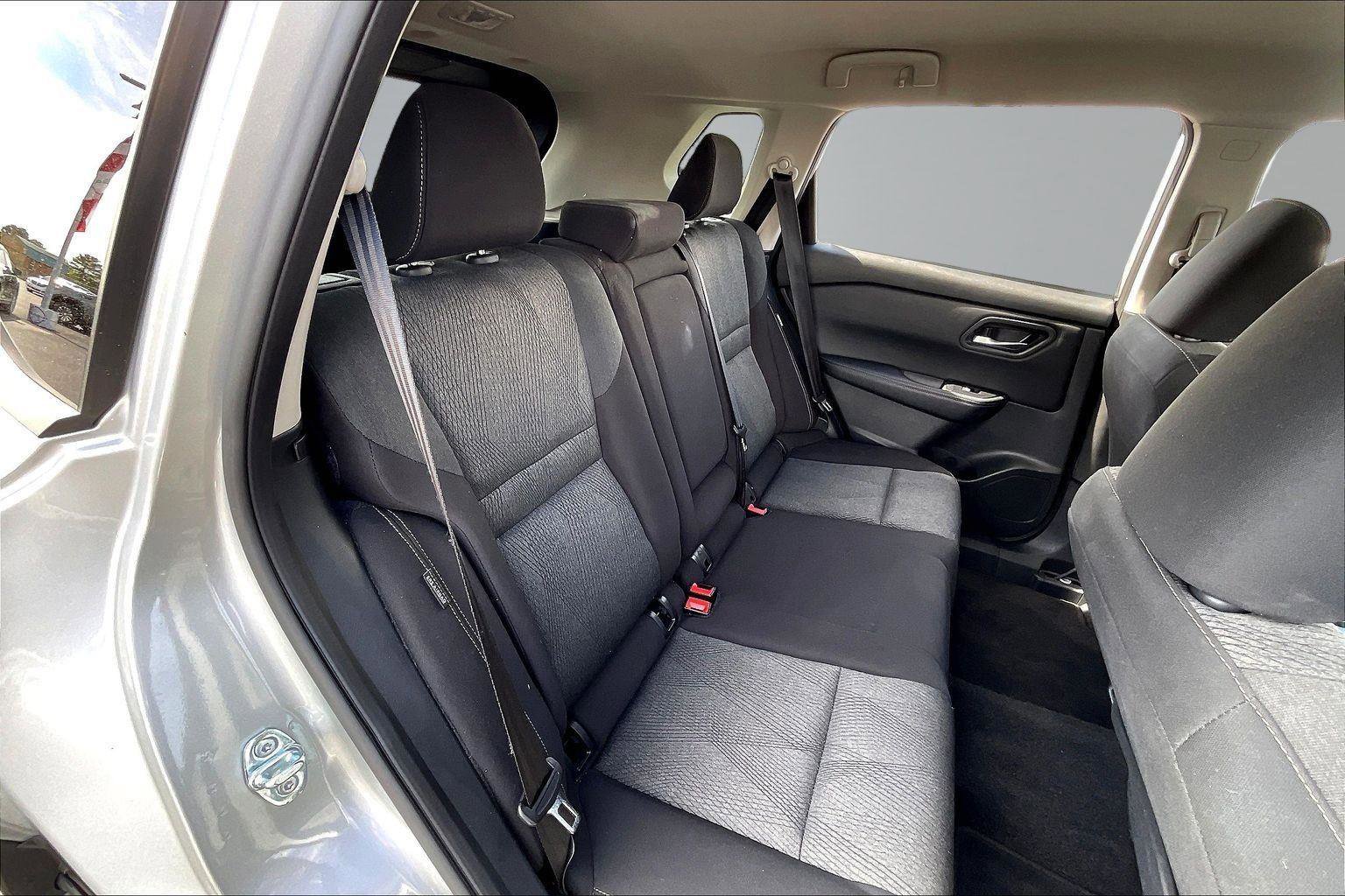 Certified 2025 Nissan Rogue SV AWD/4WD image 27