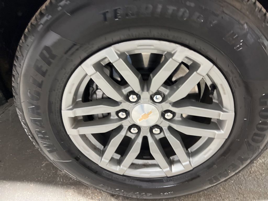 Used 2025 Chevrolet Colorado LT w/ LT Convenience Package image 48