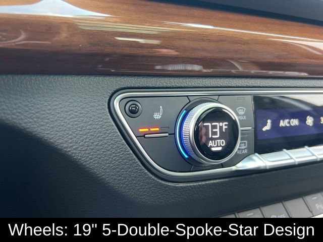 Used 2024 Audi Q5 e Premium Plus w/ Premium Plus Package image 27