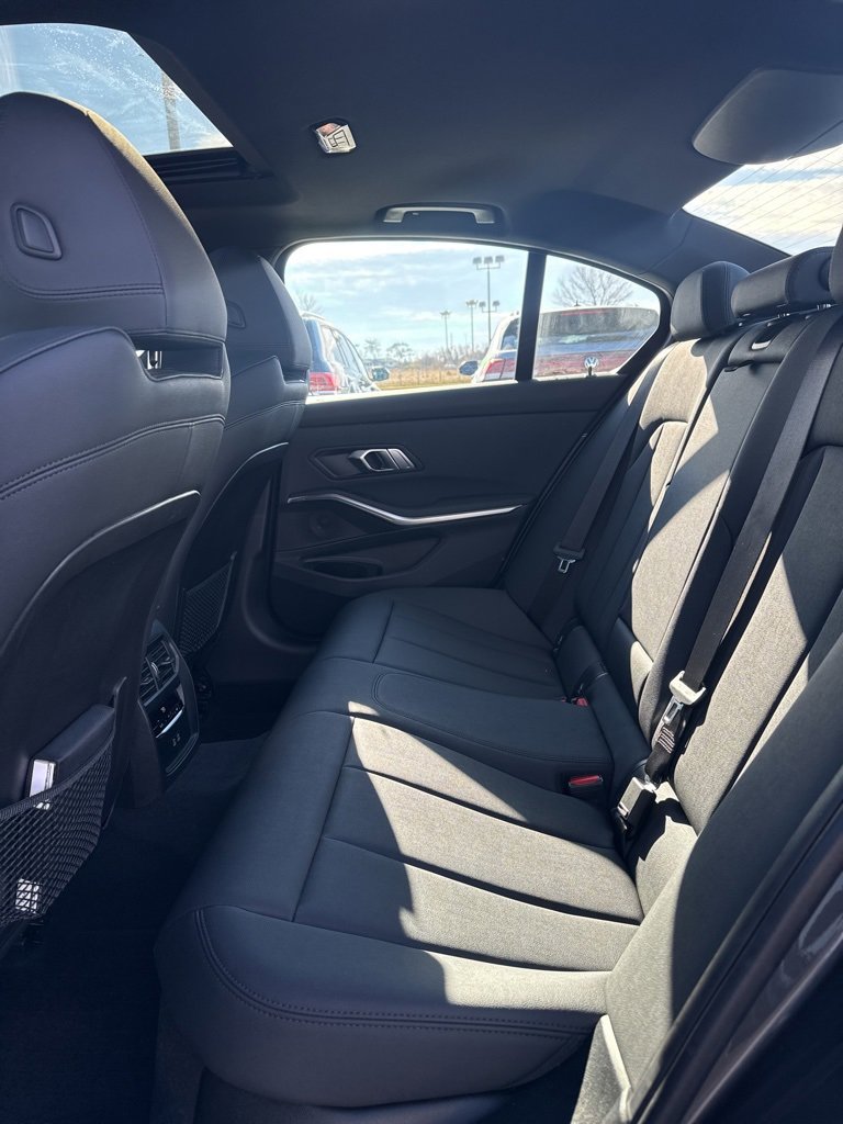 Used 2021 BMW 330i xDrive Sedan w/ Convenience Package image 30