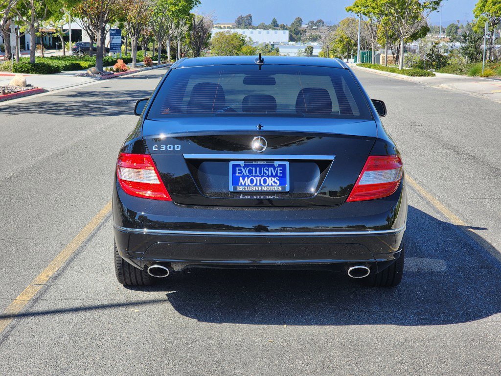 Used 2009 Mercedes-Benz C 300 Sedan image 7
