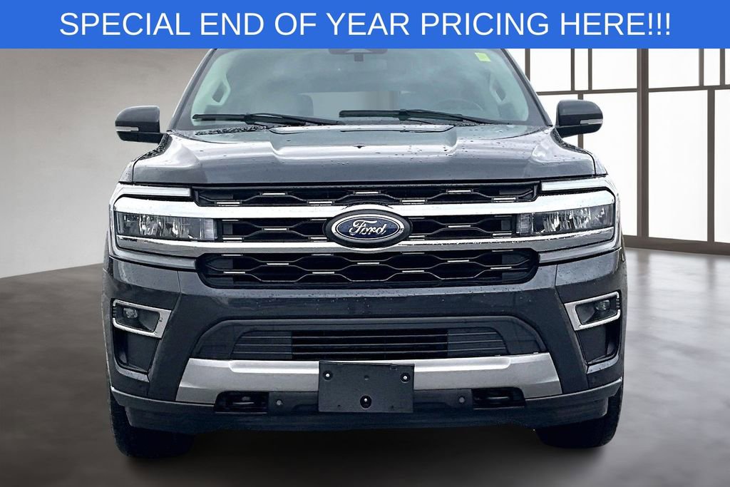 Used 2022 Ford Expedition Limited image 2