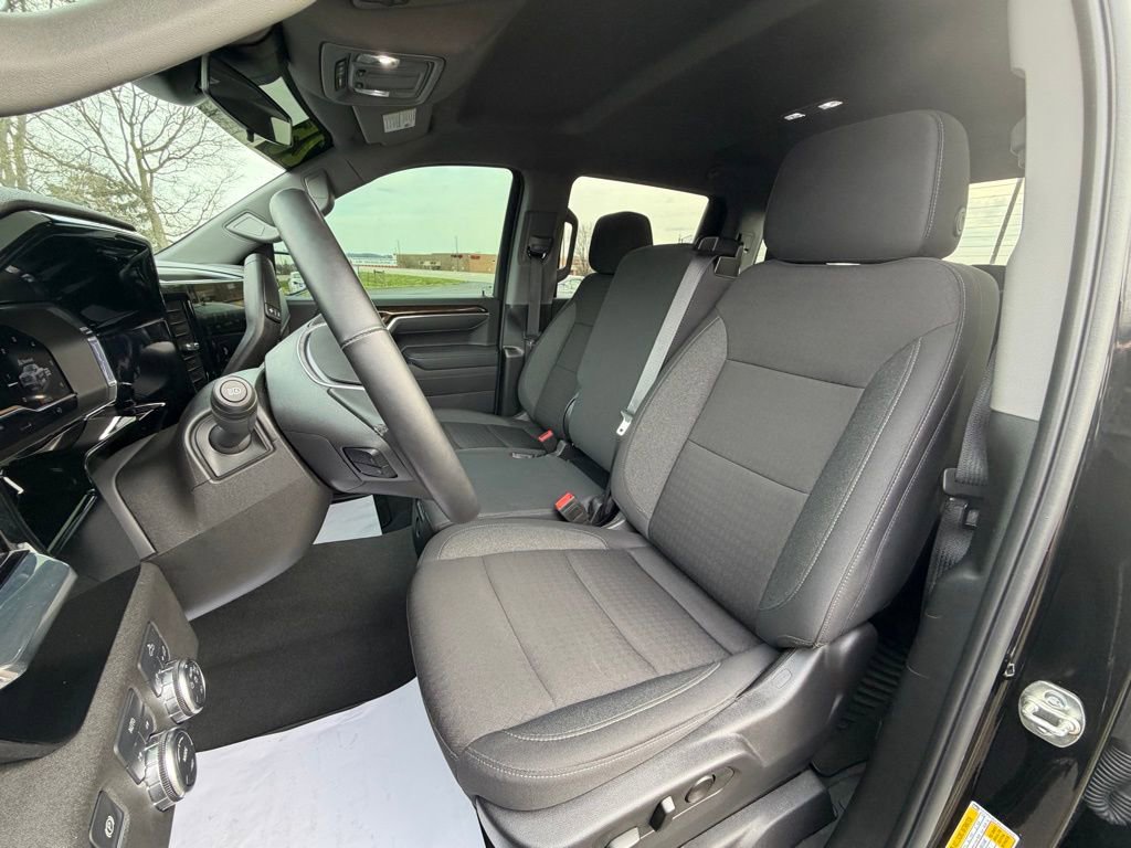 Used 2025 GMC Sierra 1500 Elevation image 7