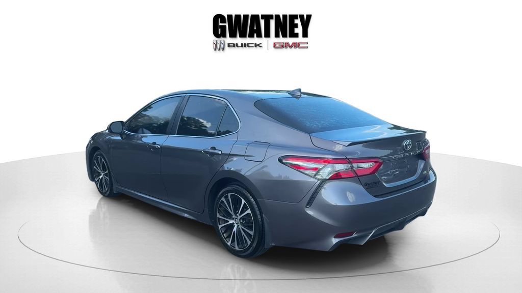 Used 2019 Toyota Camry SE FWD image 5