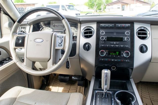 Used 2011 Ford Expedition EL Limited image 28