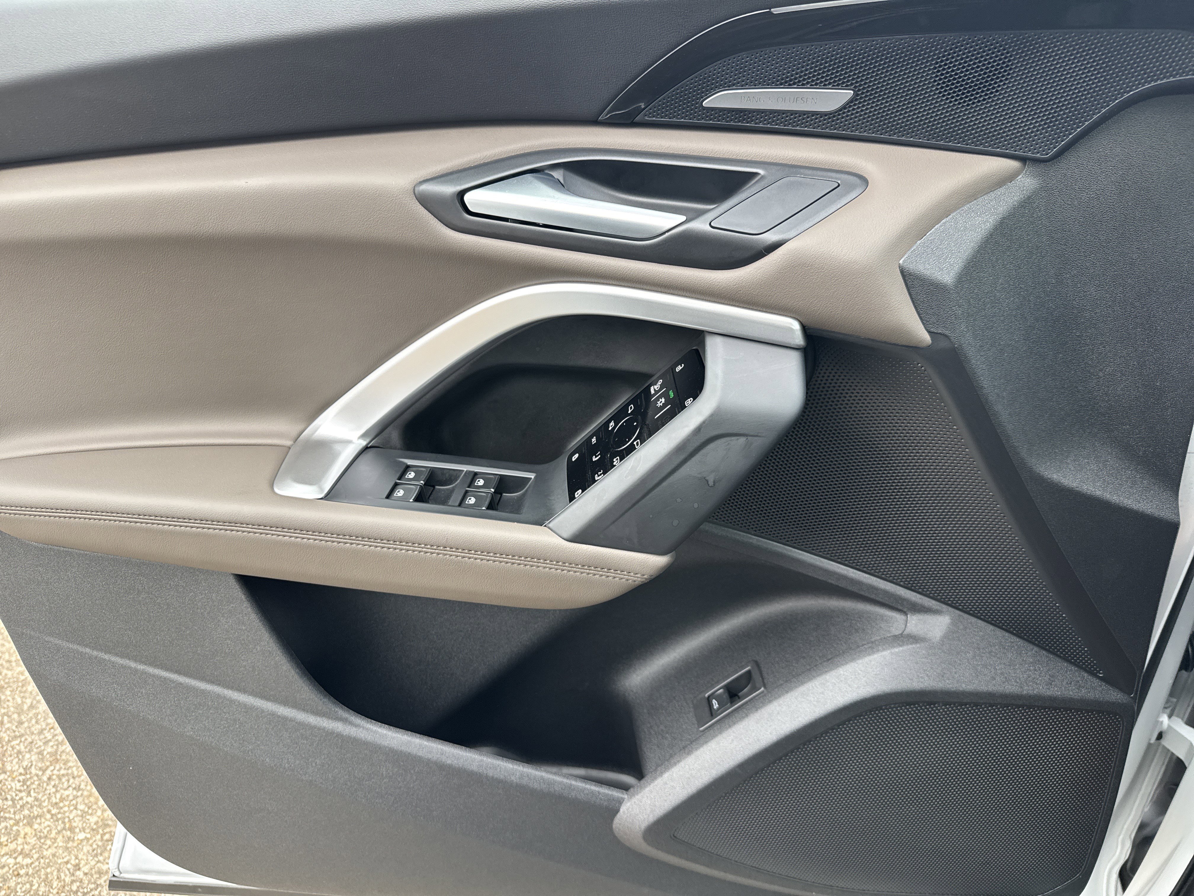 Used 2025 Audi Q5 Premium Plus w/ Premium Plus image 9