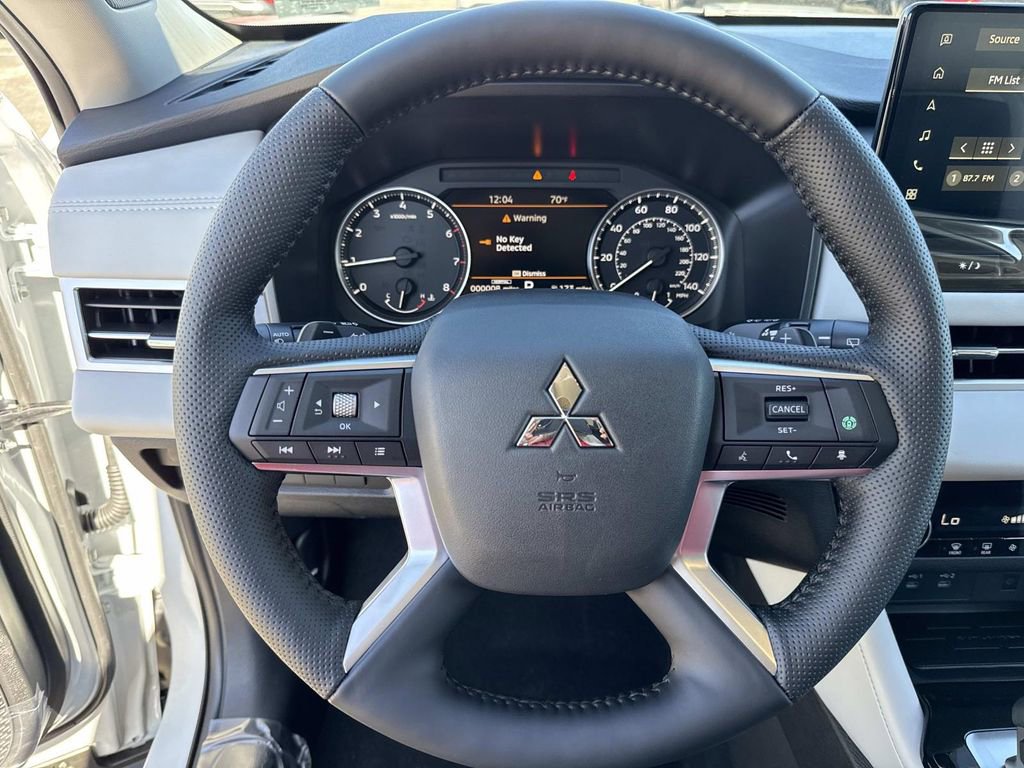 New 2026 Mitsubishi Outlander SE image 39