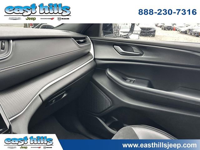 Certified 2023 Jeep Grand Cherokee L Laredo image 37