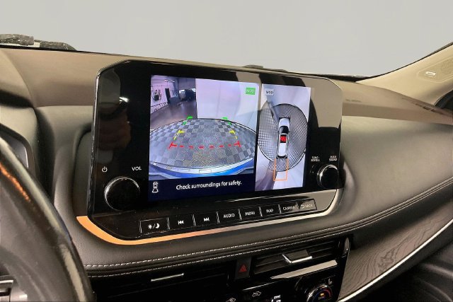 Used 2022 Nissan Rogue Platinum w/ Head-Up Display Package FWD image 13