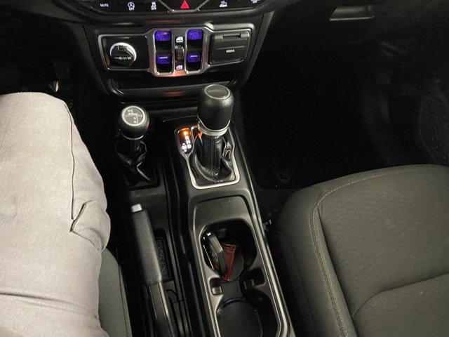 Used 2023 Jeep Gladiator Sport image 22