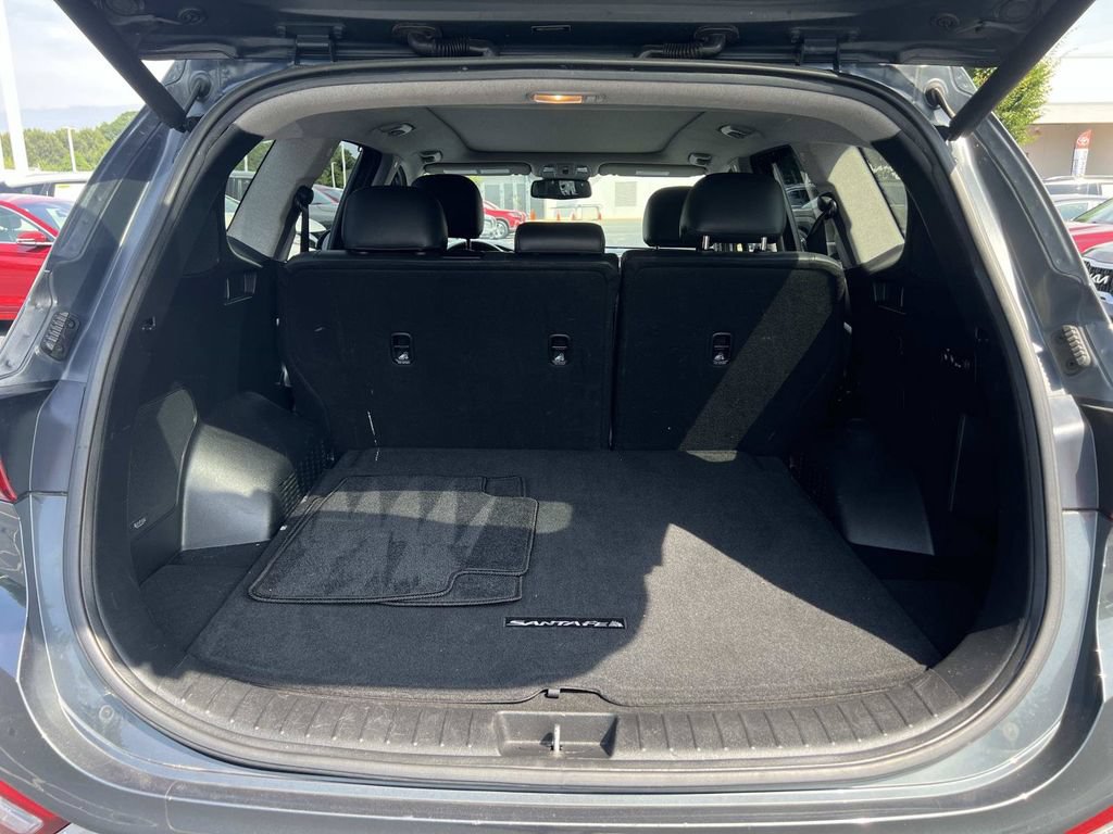 Used 2020 Hyundai Santa Fe SEL w/ Convenience + Premium Package FWD image 10