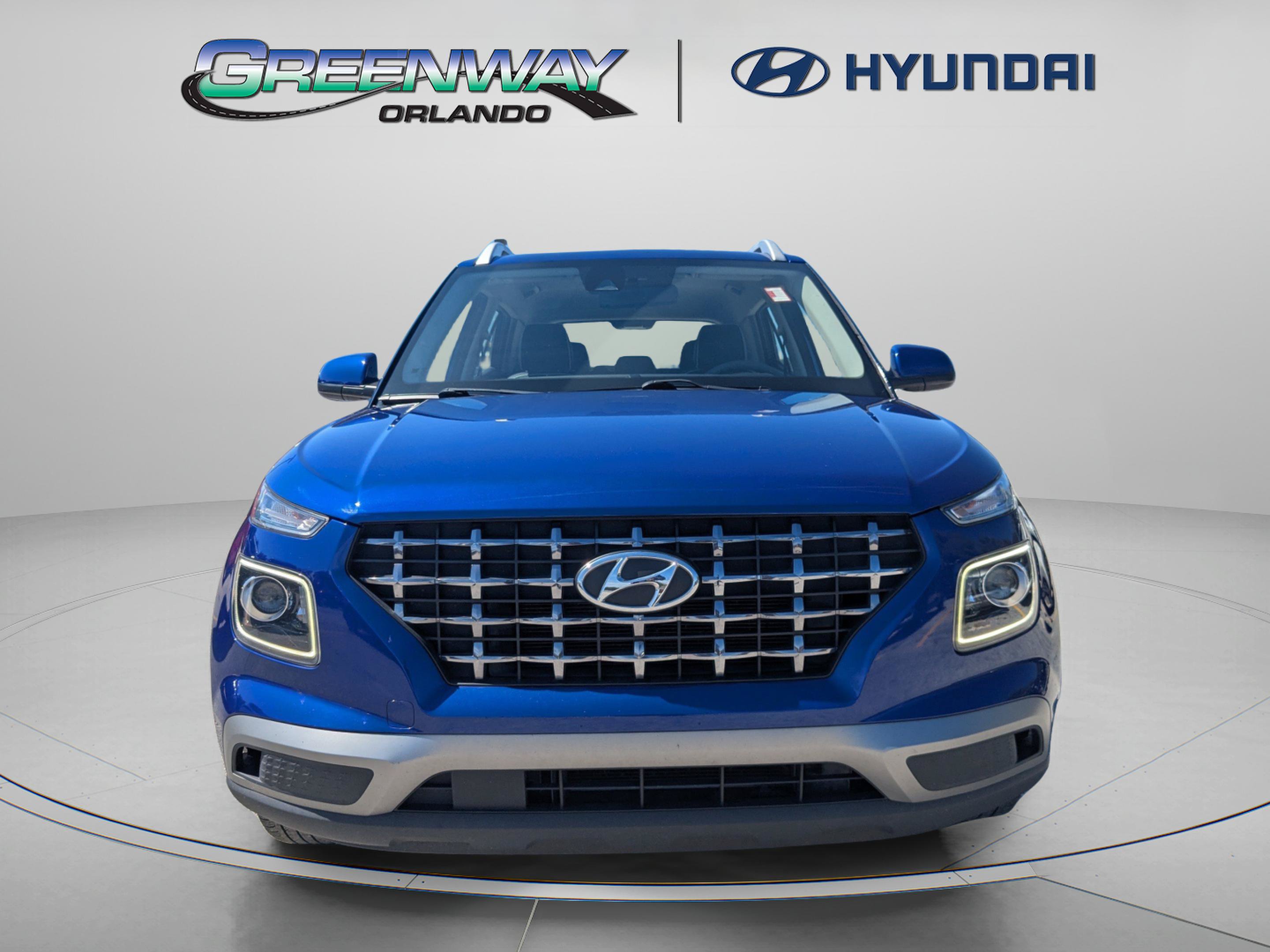 Certified 2022 Hyundai Venue Limited FWD image 3
