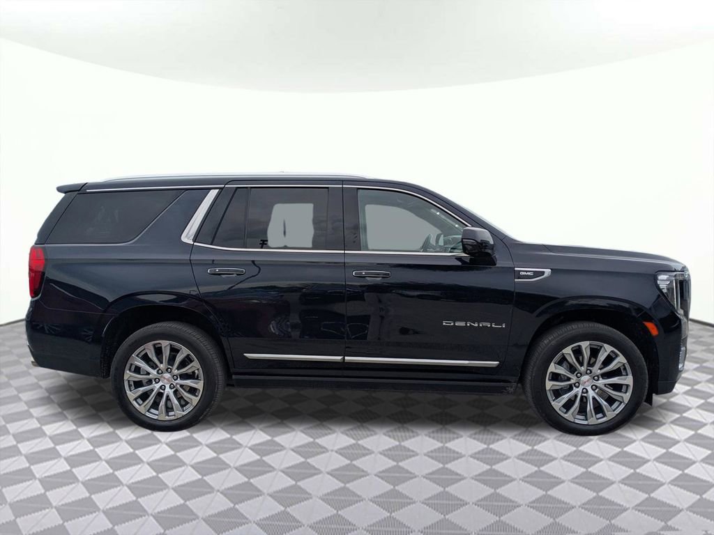 Used 2023 GMC Yukon Denali image 2