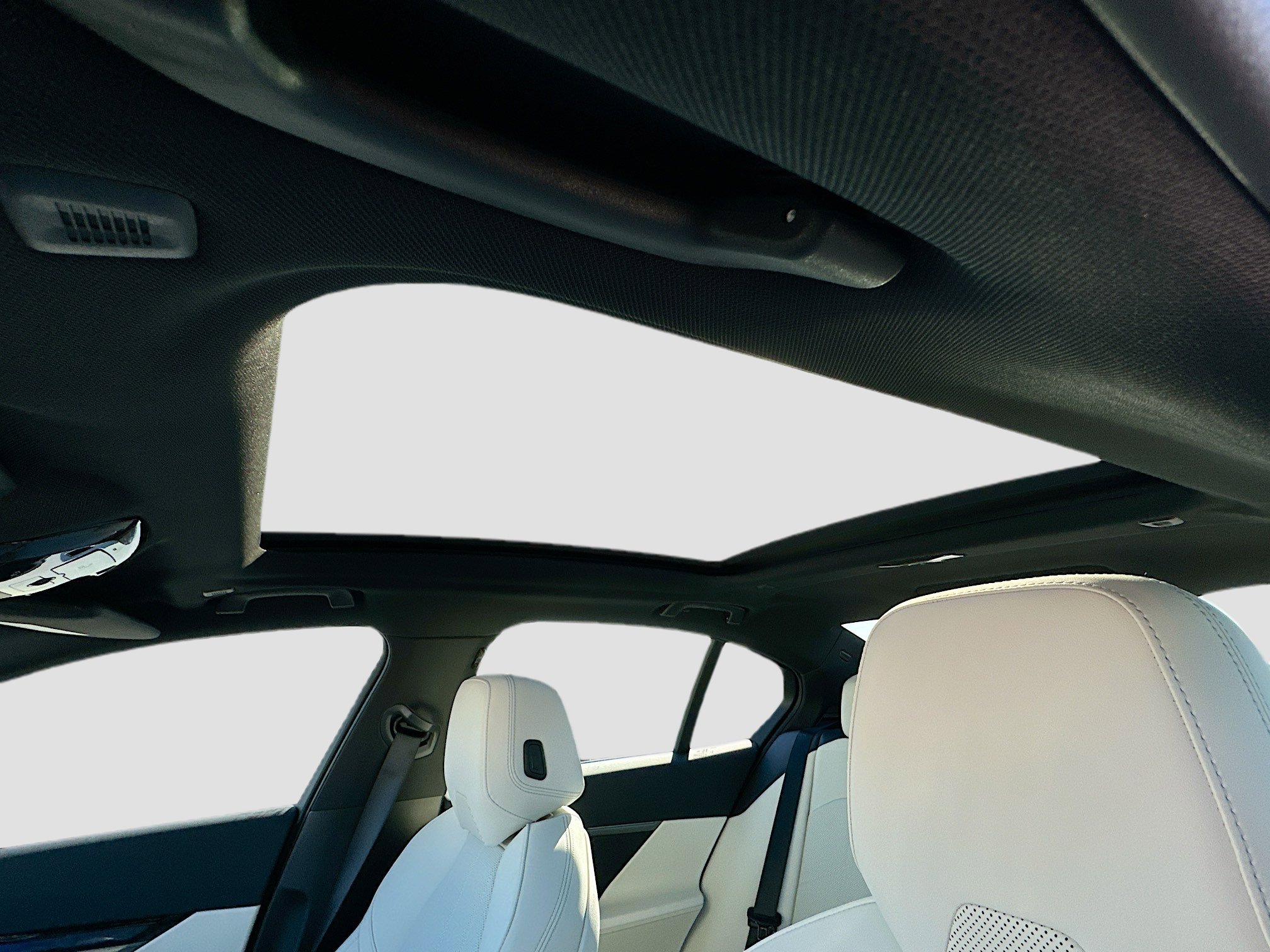 New 2026 BMW i5 eDrive40 image 16
