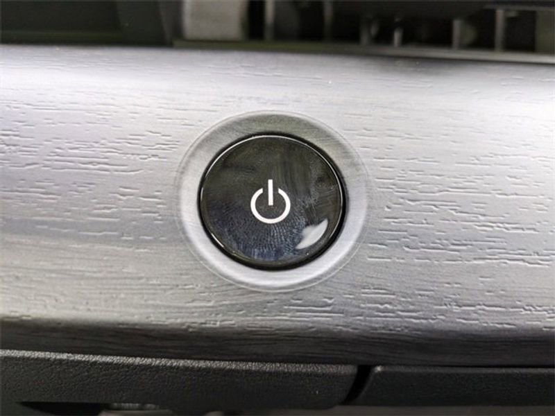 New 2023 Nissan Ariya AWD image 30