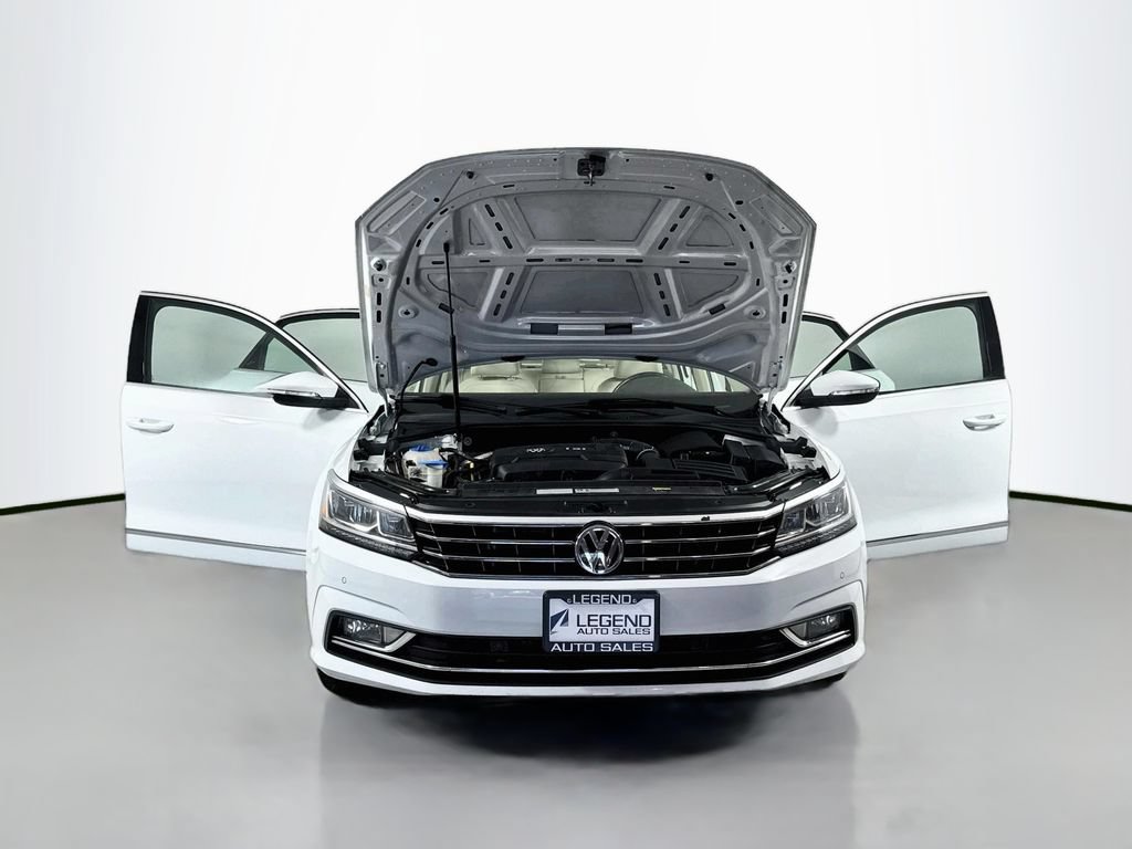 Used 2017 Volkswagen Passat 1.8T SEL Premium FWD image 20