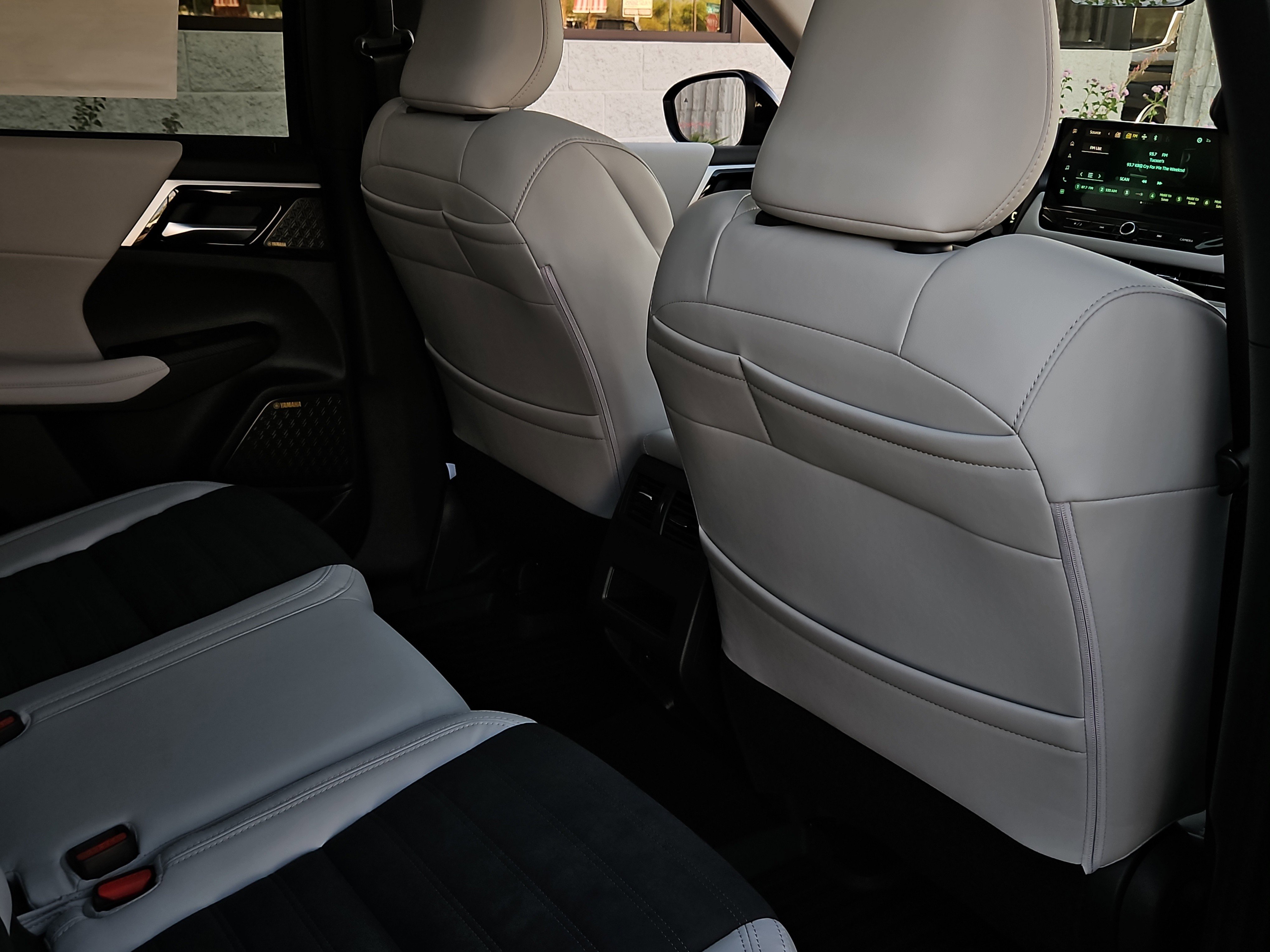 New 2025 Mitsubishi Outlander SE image 21