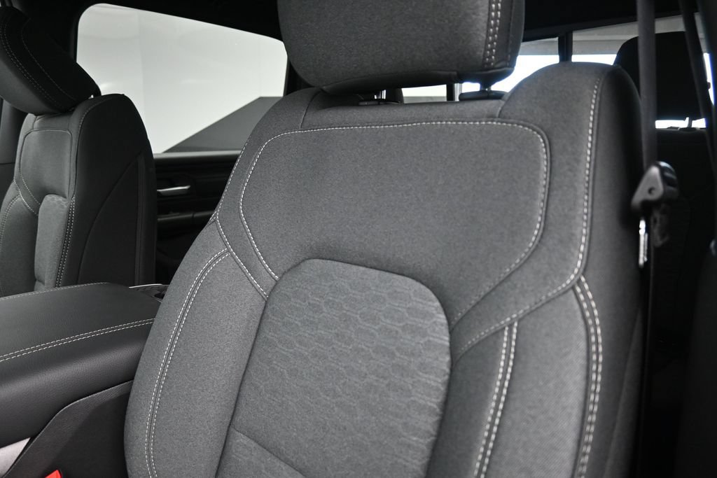 New 2026 RAM 1500 Express AWD/4WD image 14