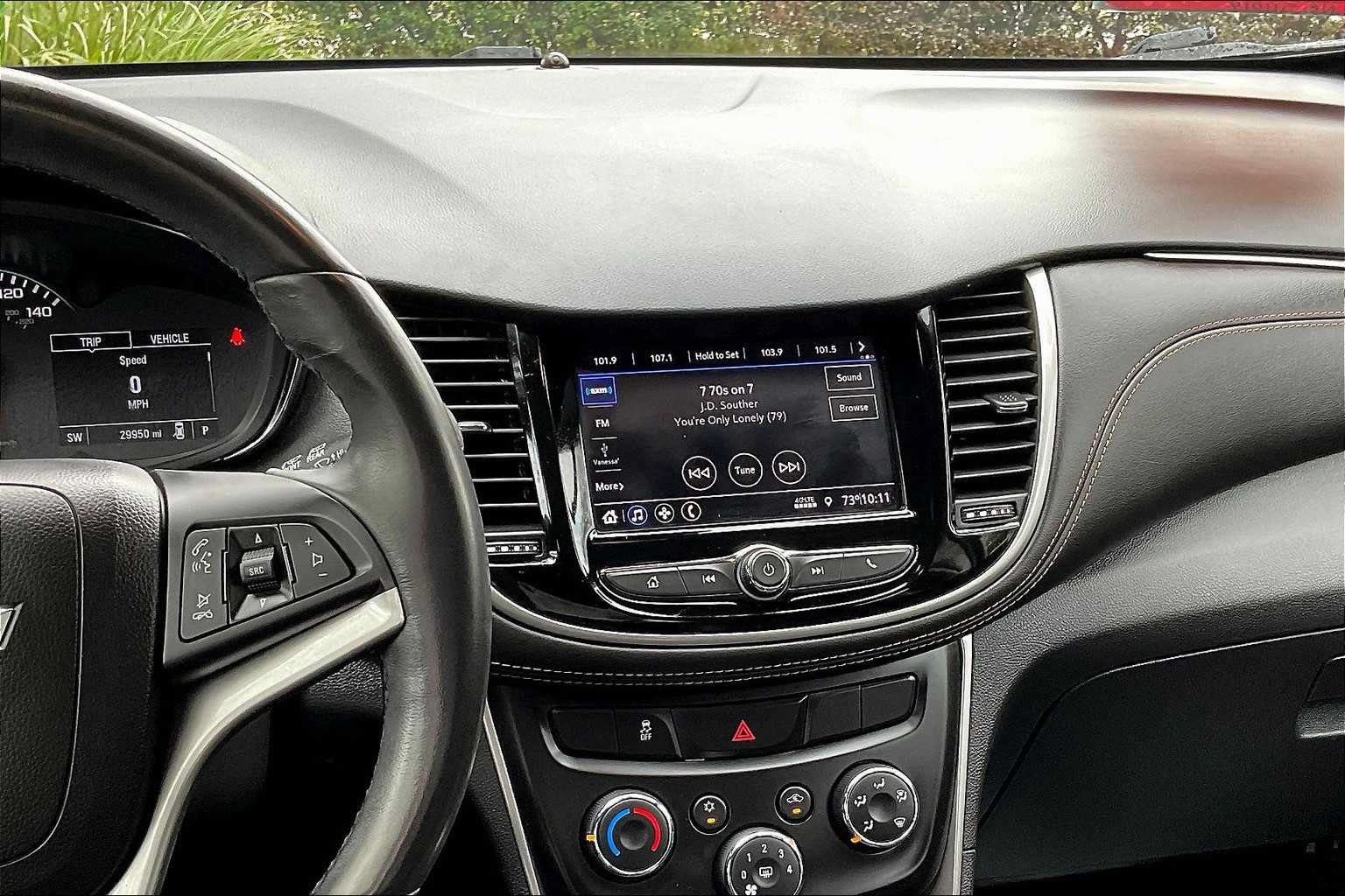 Certified 2022 Chevrolet Trax LT w/ LT Convenience Package FWD image 7