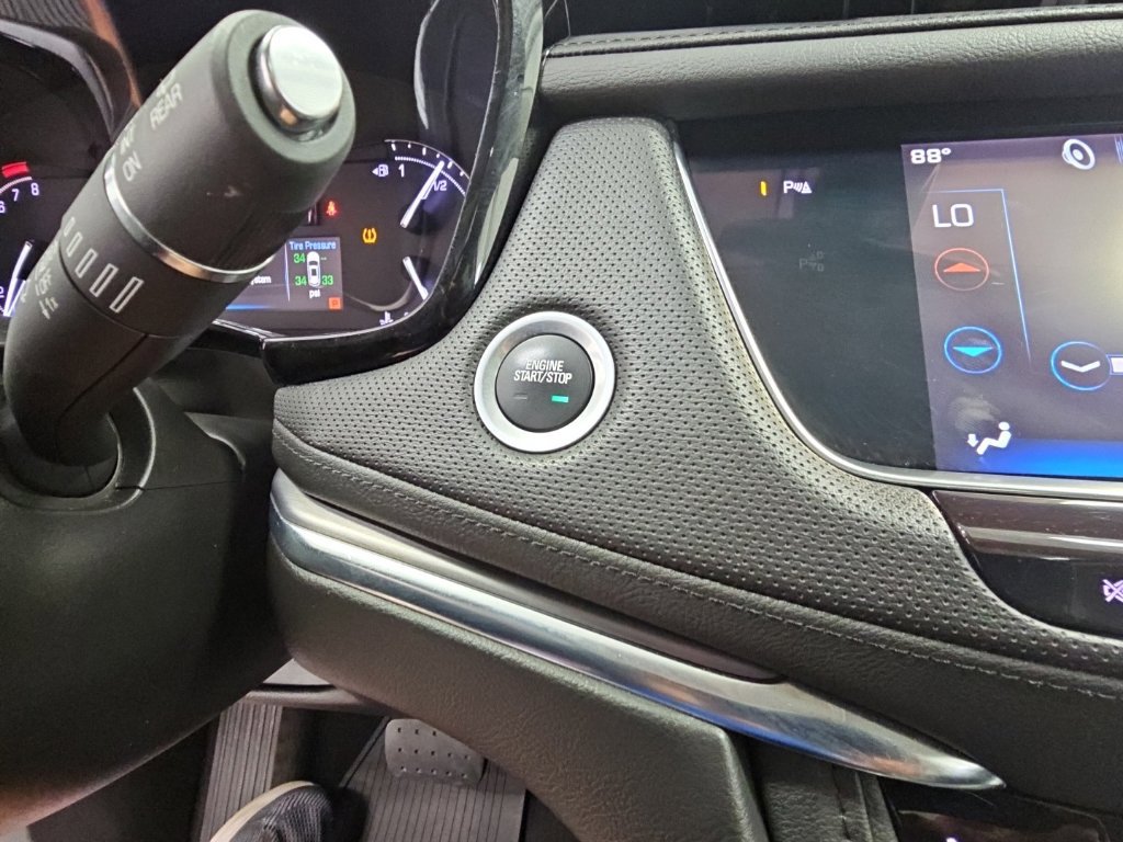 Used 2017 Cadillac XT5 Premium Luxury FWD image 24