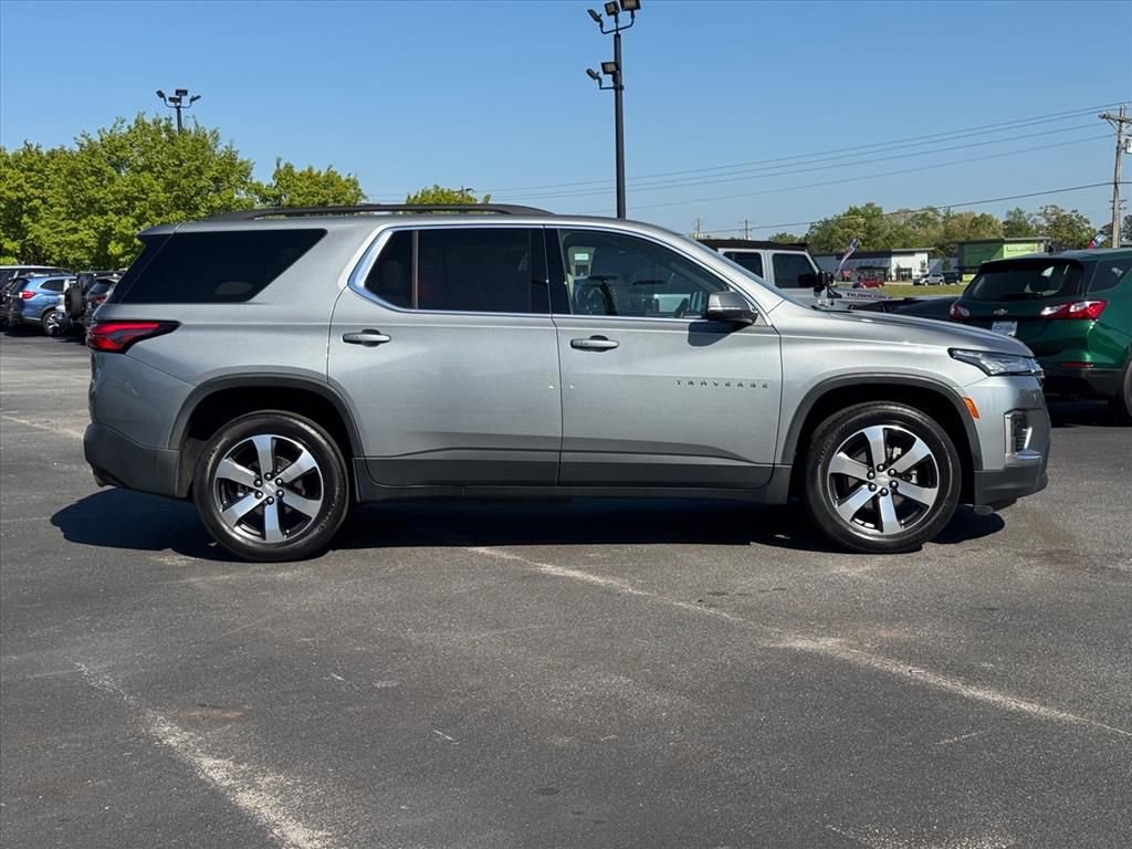 Used 2023 Chevrolet Traverse LT w/ LT Premium Package image 2