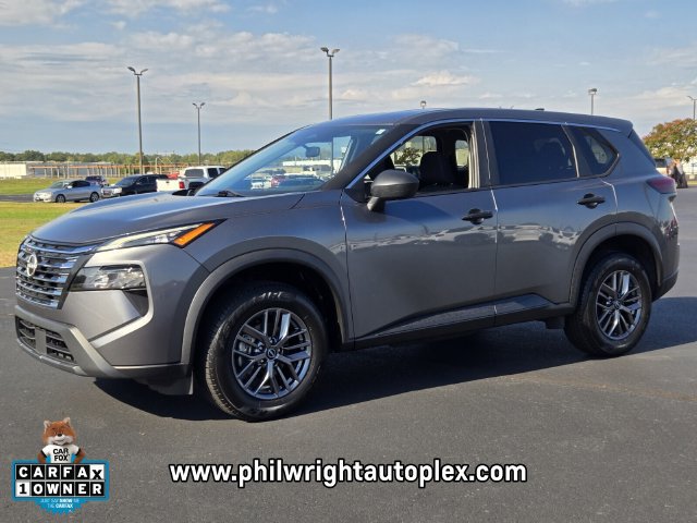 Used 2024 Nissan Rogue S AWD/4WD image 7