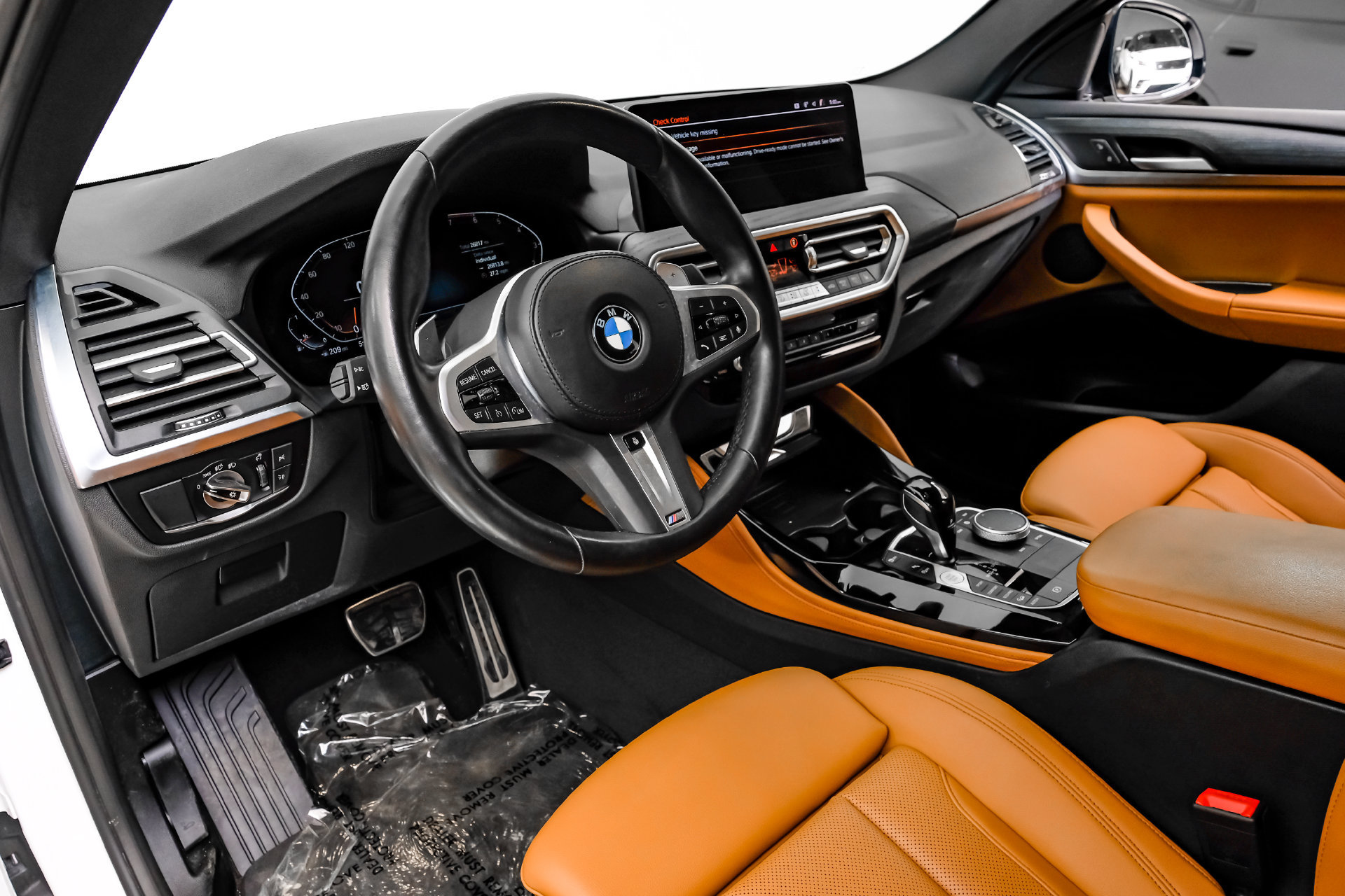 Used 2025 BMW X4 xDrive30i w/ Premium Package AWD/4WD image 3