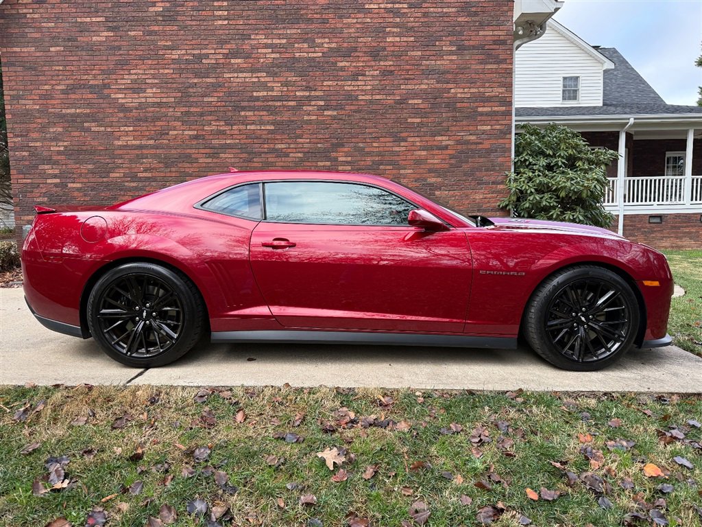 Used 2012 Chevrolet Camaro ZL1 image 29