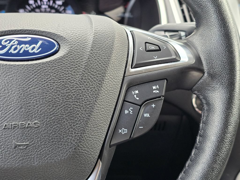 Used 2019 Ford Edge SEL AWD/4WD image 15